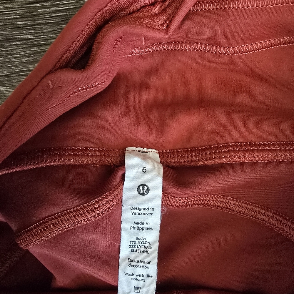 Lululemon Invigorate HR Leggings Cayenne Size 6 28" - Picture 3 of 7